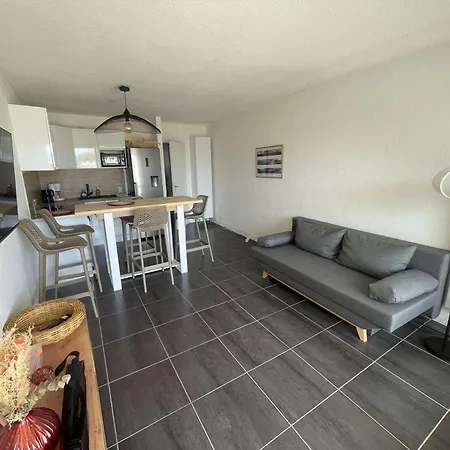 Appartement 2 Pièces Avec Piscine, Proche Plage, Parking, 4 Pers - Fr-1-328-271 *