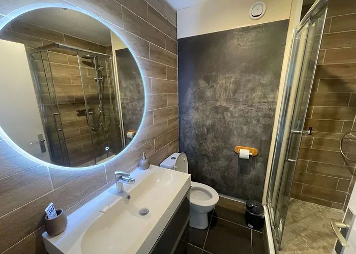 Appartement 2 Pièces Avec Piscine, Proche Plage, Parking, 4 Pers - Fr-1-328-271 *